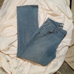 Women's Levi's 515 Bootcut w/Embroidered Pockets 31 Waist X 32 Length